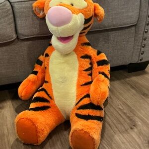 Disney Winnie the Pooh Tiger 21 inches tall